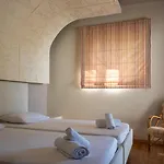 Triantafillas 3*